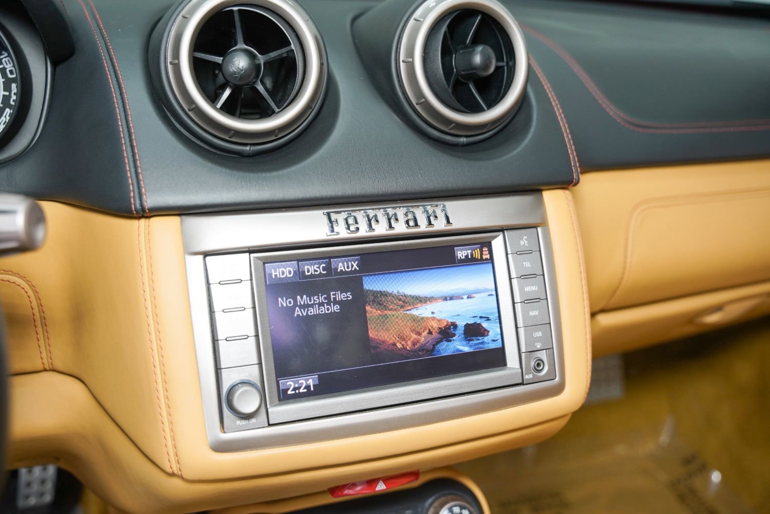 Used 2012 Ferrari California image 39
