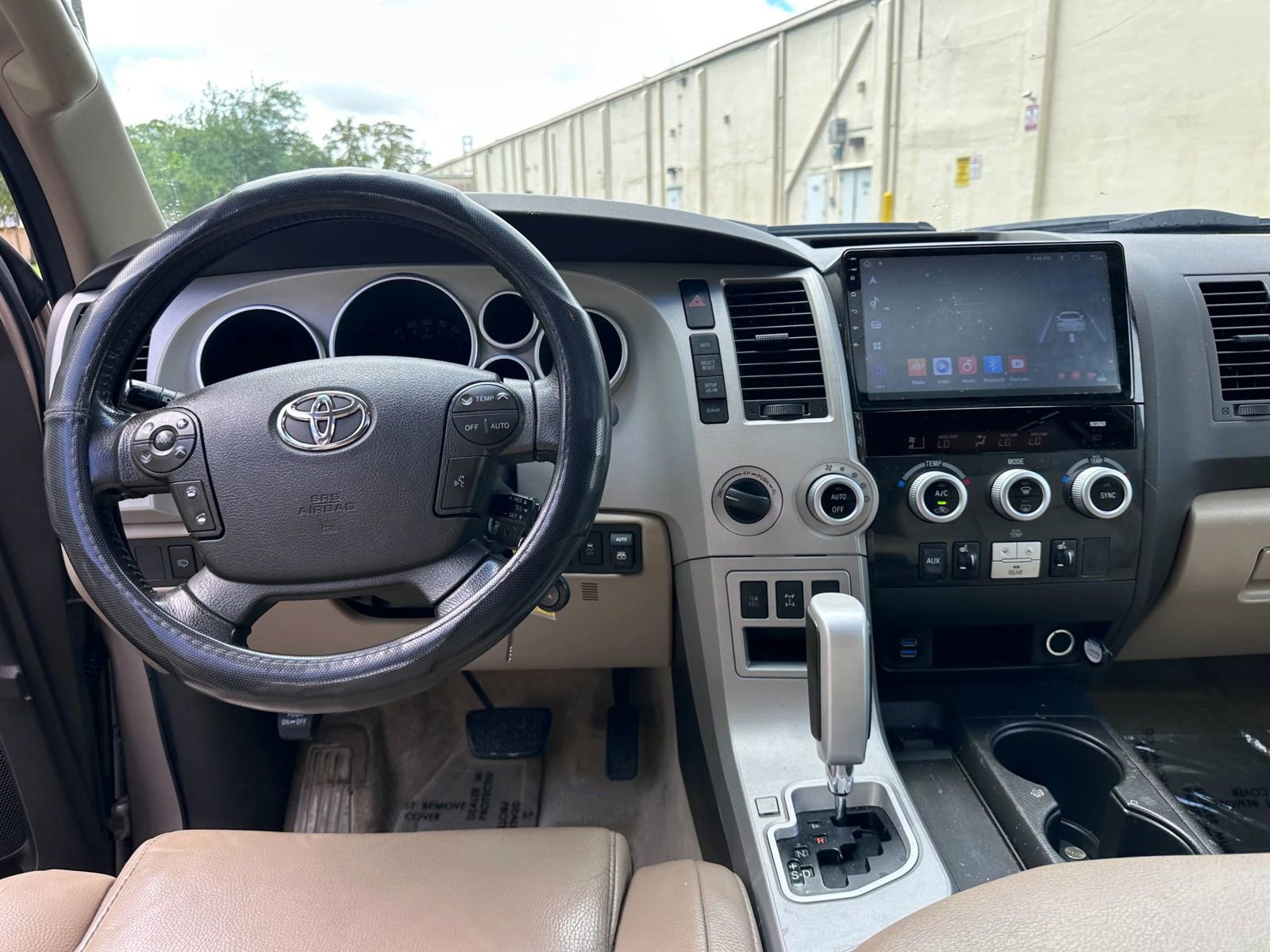 Used 2008 Toyota Sequoia Limited AWD/4WD image 12