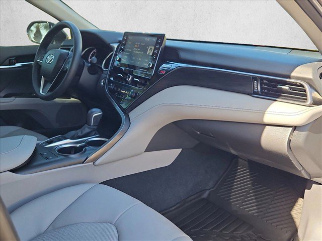 Used 2024 Toyota Camry XLE FWD image 21