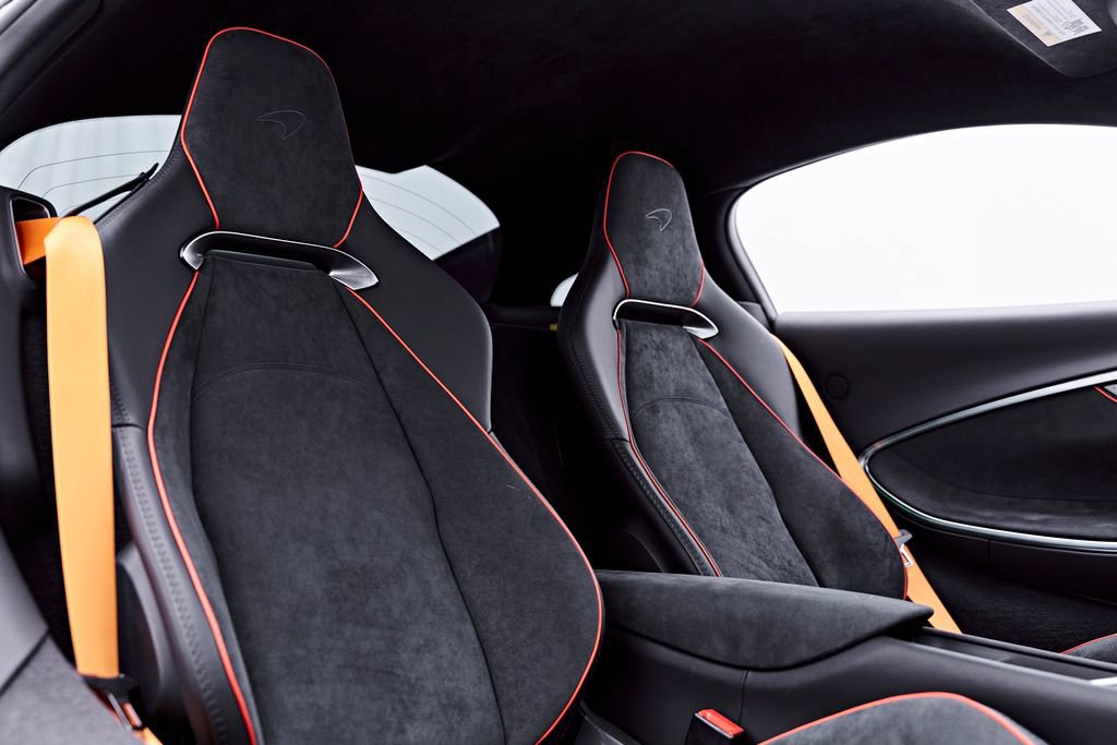 Used 2023 McLaren Artura RWD image 56