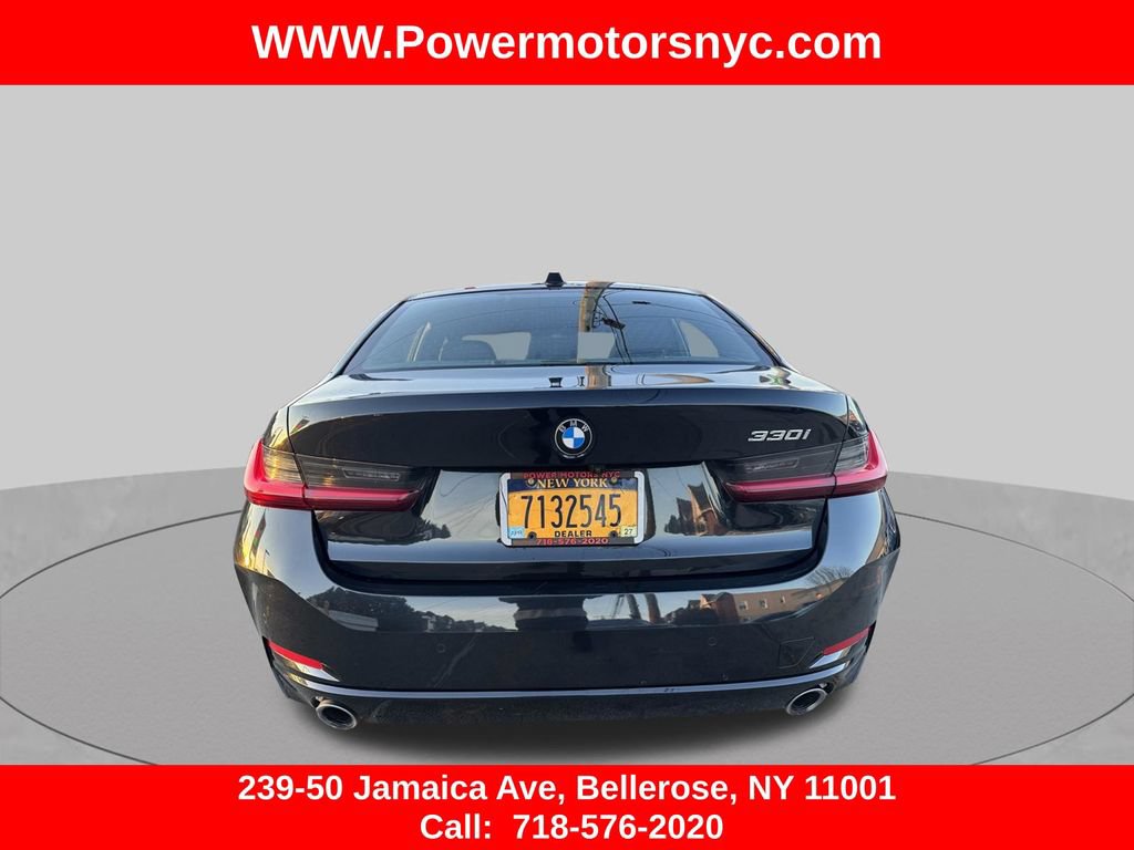 Used 2024 BMW 330i Sedan w/ Convenience Package RWD image 4
