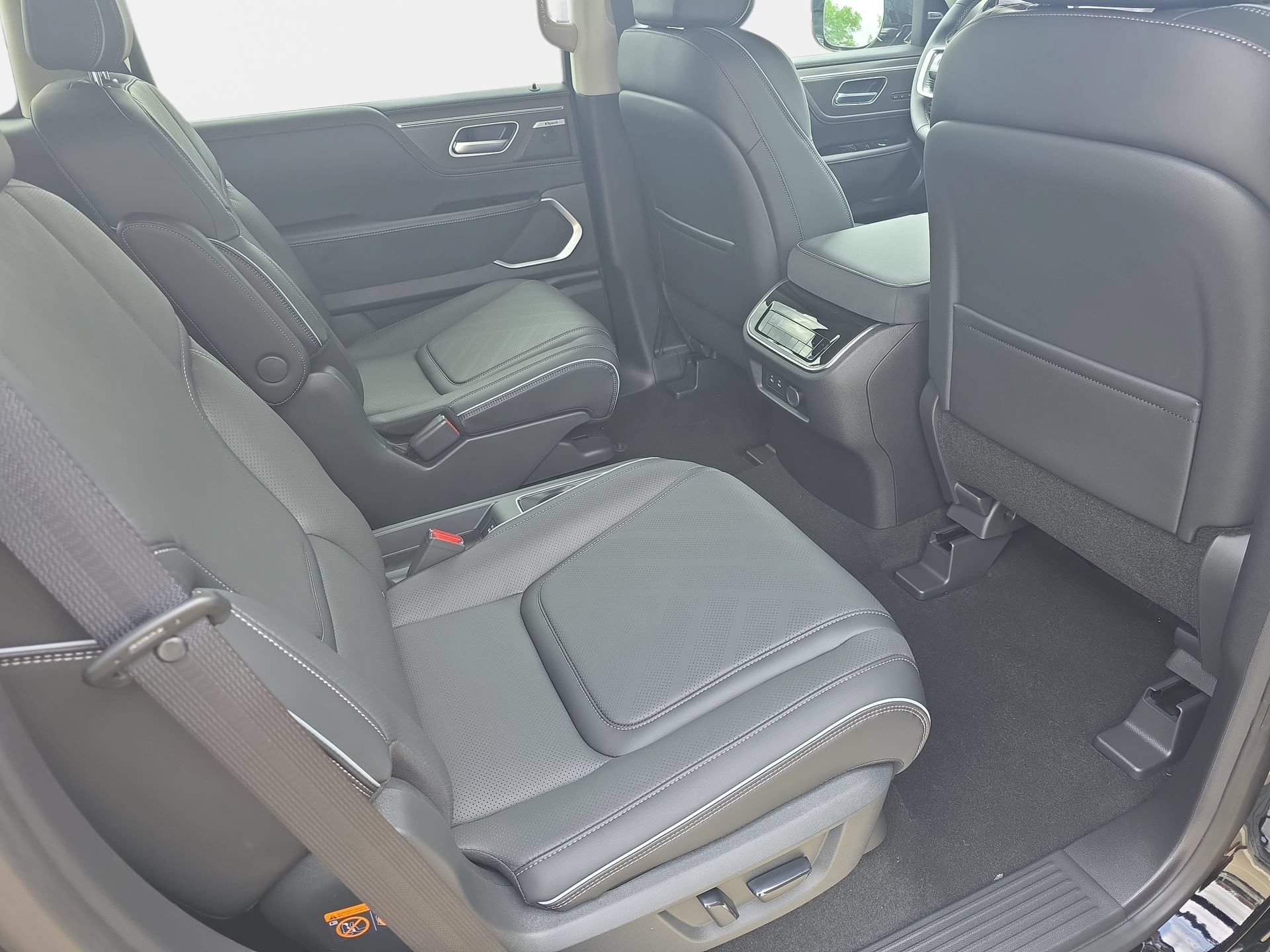 Used 2026 INFINITI QX80 Luxe AWD/4WD image 11
