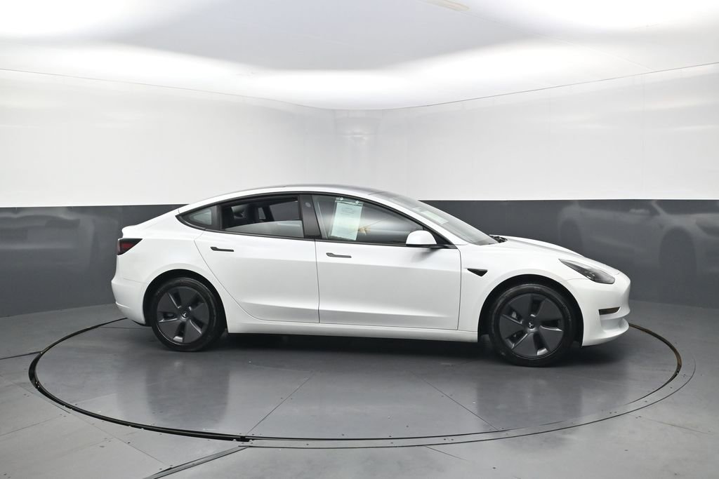 Used 2023 Tesla Model 3 Standard Range RWD image 9