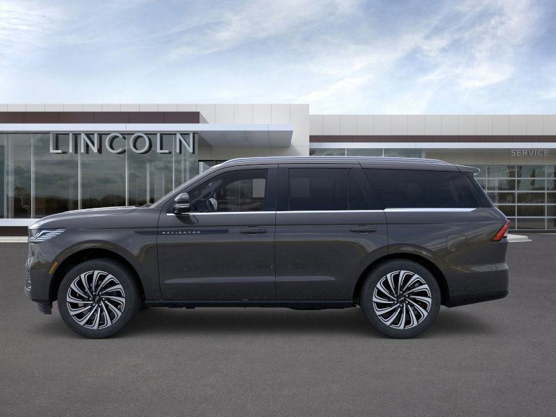 New 2025 Lincoln Navigator Black Label image 3