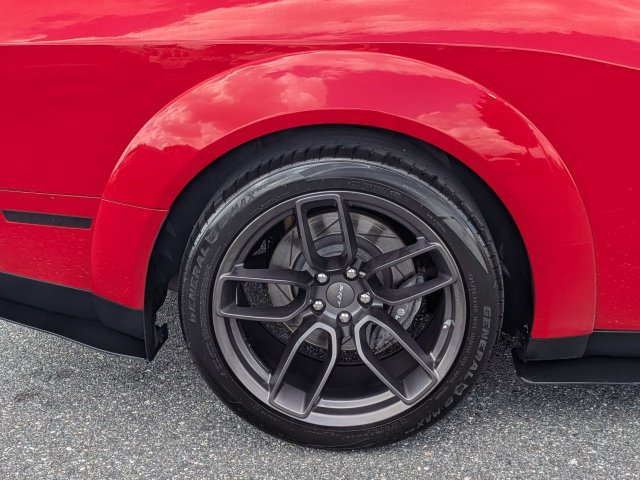 Used 2018 Dodge Challenger SRT Hellcat RWD image 11