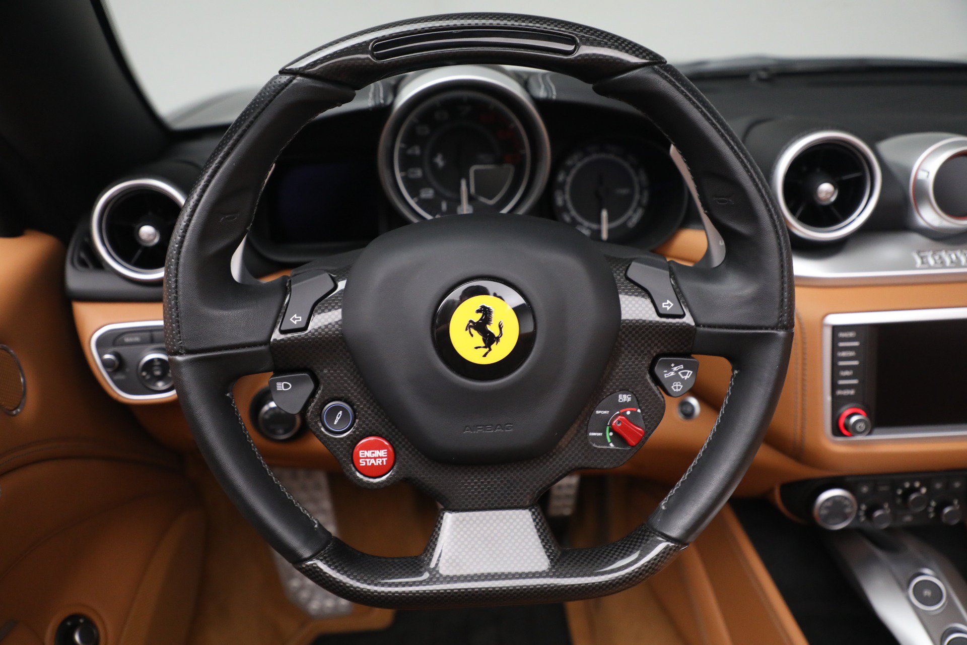 Certified 2017 Ferrari California T RWD image 21