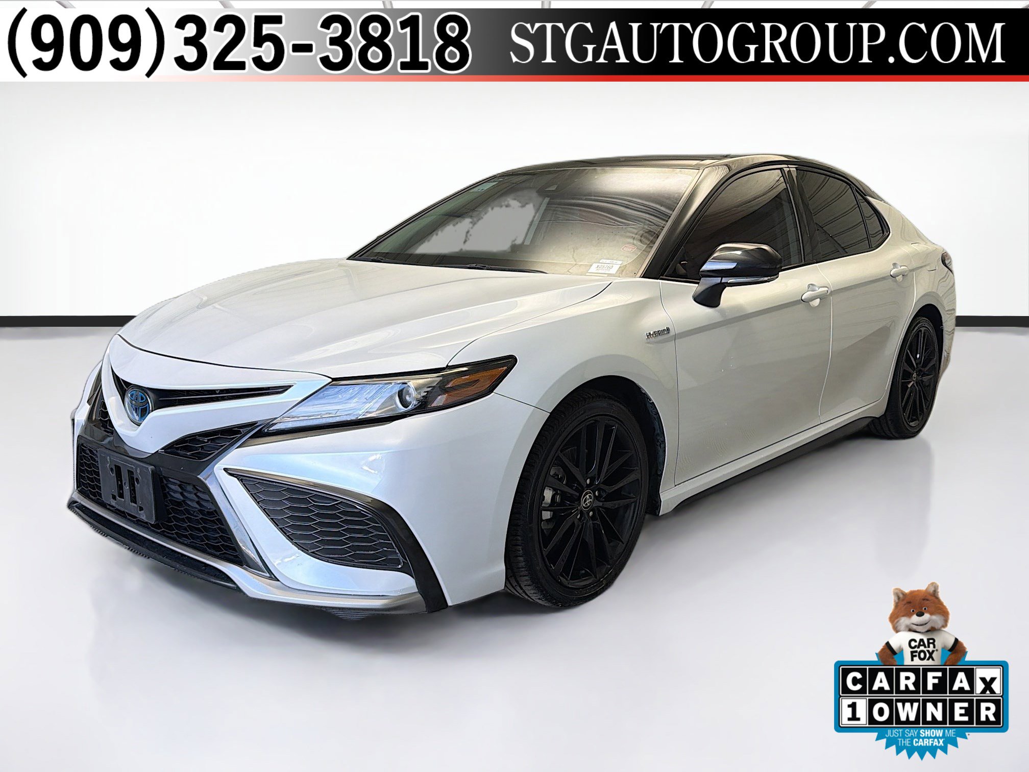 Used 2021 Toyota Camry XSE image 1
