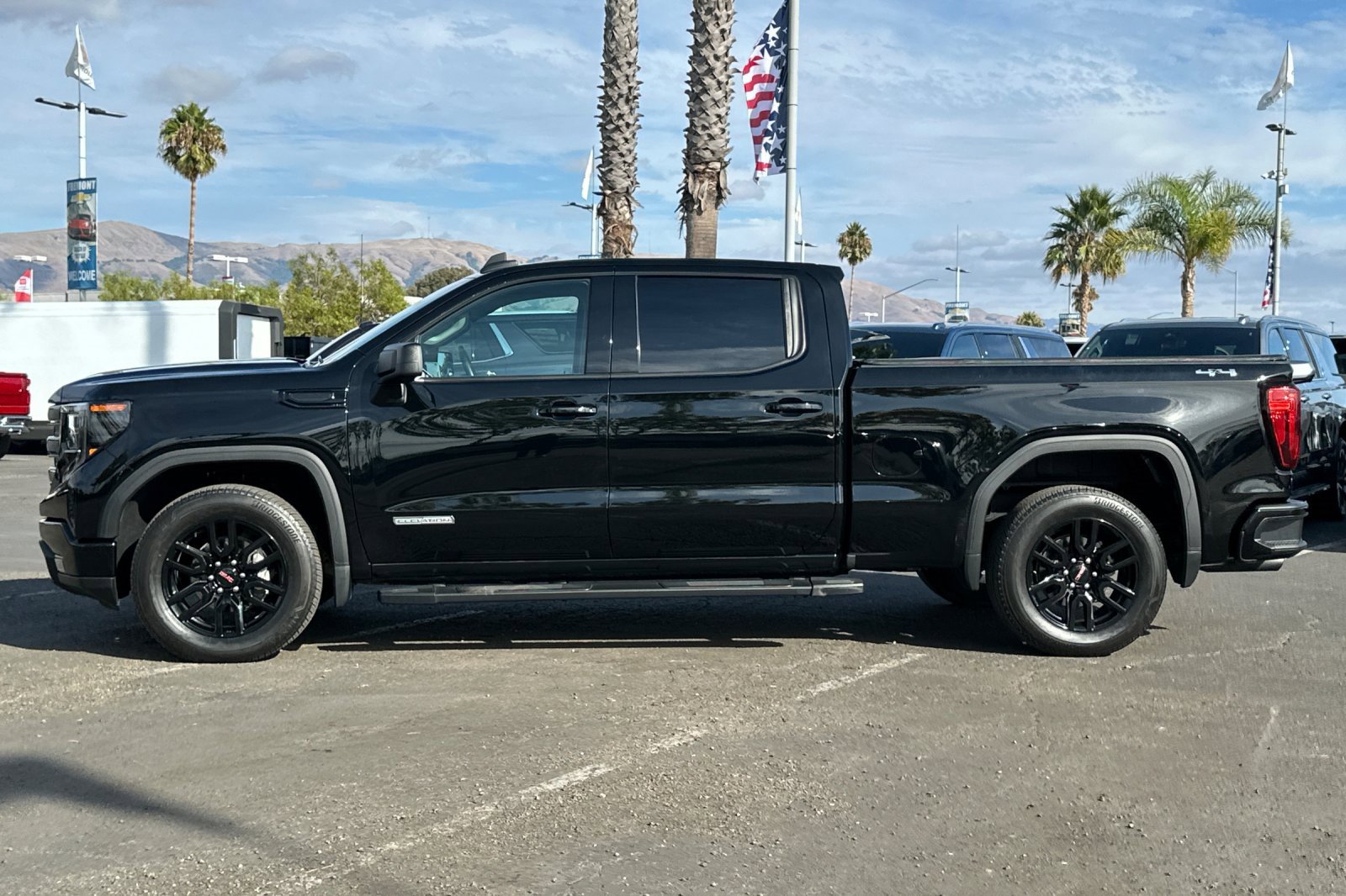 Used 2023 GMC Sierra 1500 Elevation w/ LPO, Elevation Black Package image 7