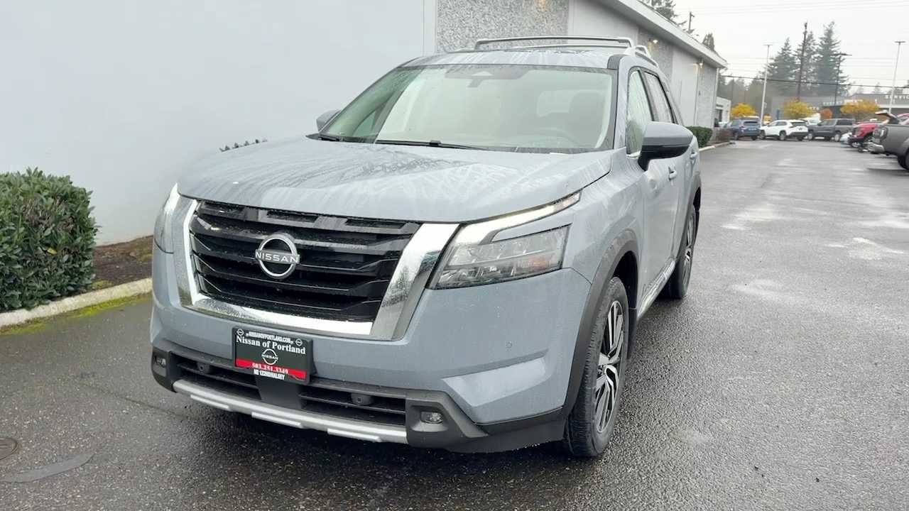 New 2025 Nissan Pathfinder Platinum w/ Cargo Package image 4