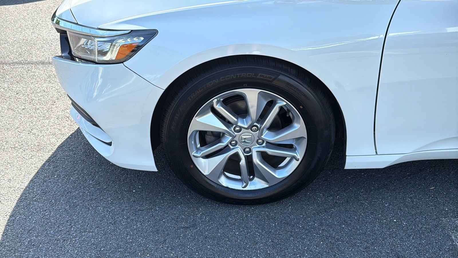 Used 2018 Honda Accord LX image 8