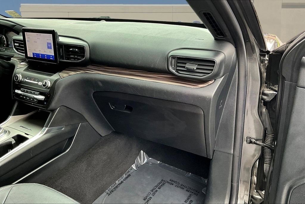 Used 2020 Ford Explorer Limited image 29