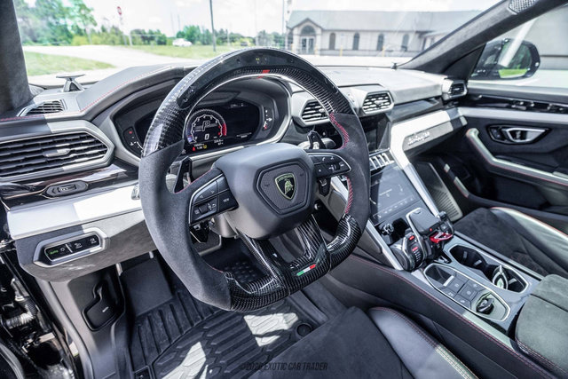 Used 2021 Lamborghini Urus AWD/4WD image 18
