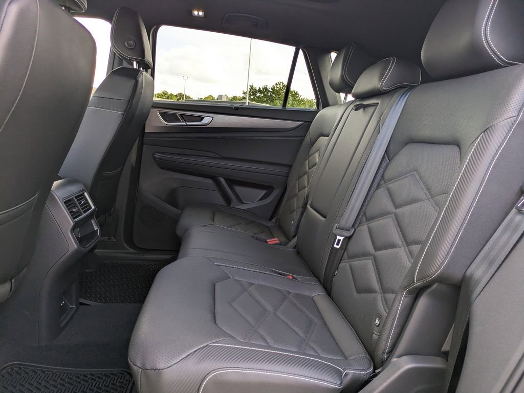 New 2026 Volkswagen Atlas Cross Sport SE image 14