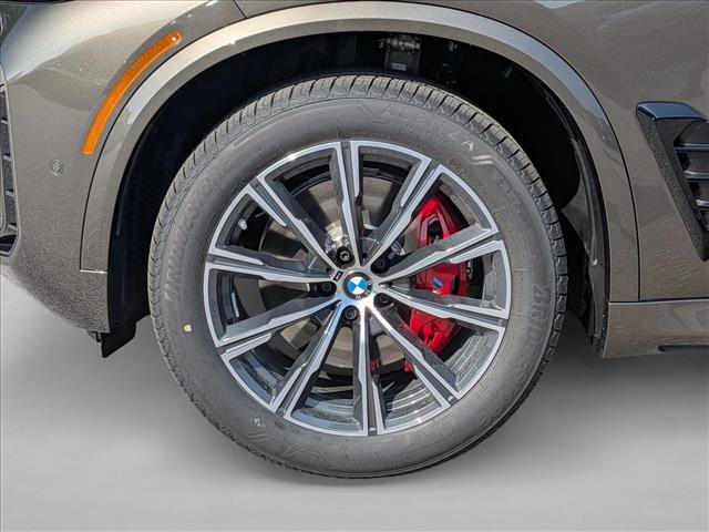 New 2026 BMW X5 xDrive40i w/ M Sport Package AWD/4WD image 10