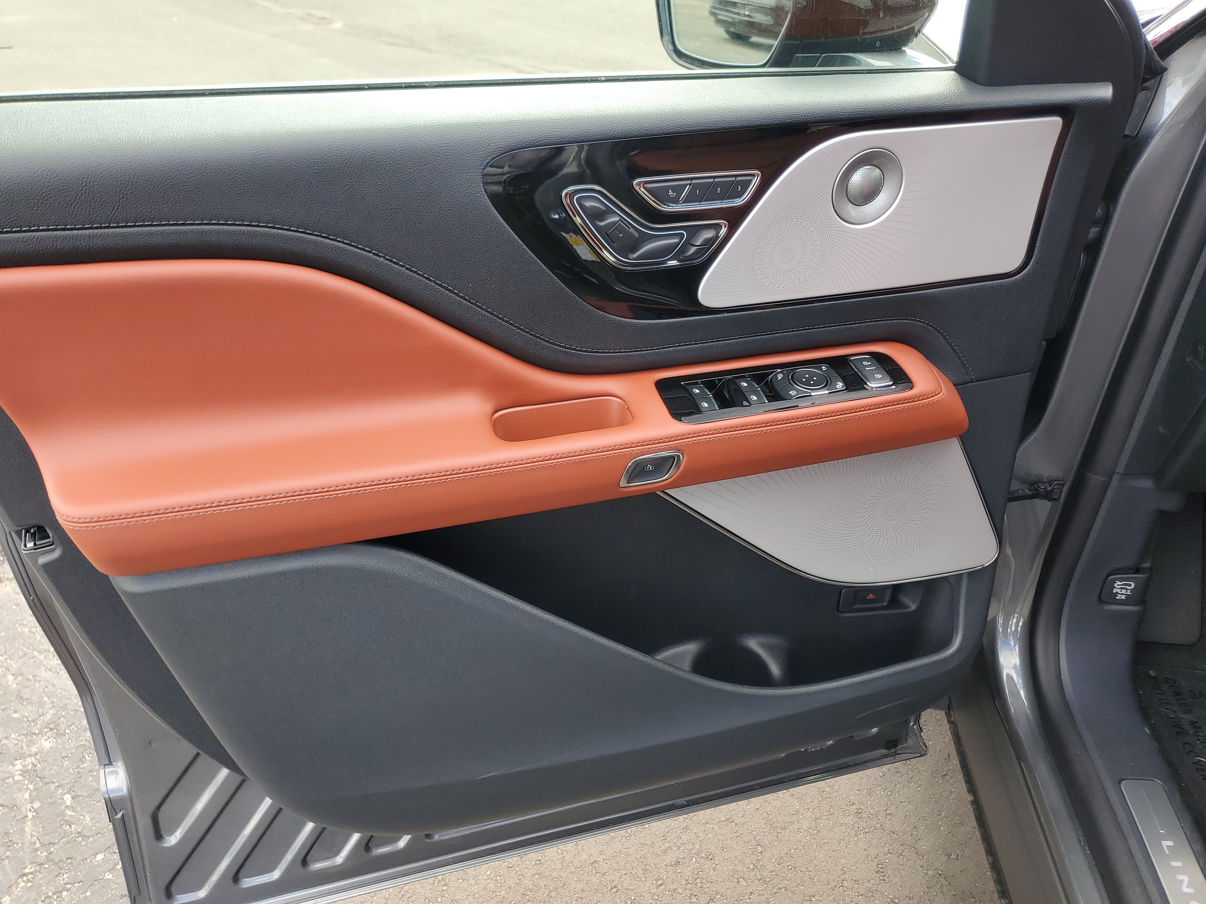 New 2027 Lincoln Aviator Reserve AWD/4WD image 7