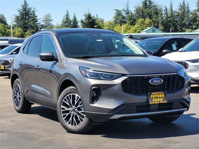 New 2025 Ford Escape SE
