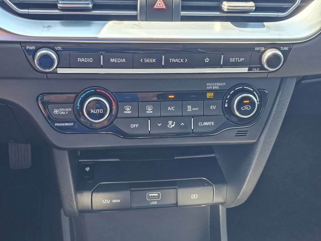Certified 2022 Kia Niro EX FWD image 15
