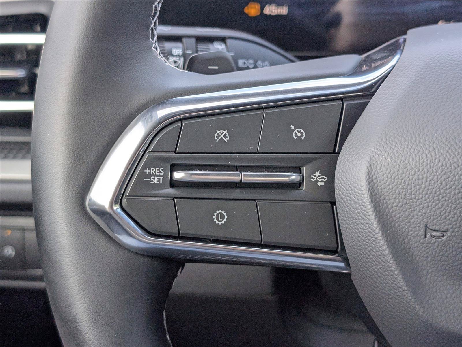 New 2026 Chevrolet Traverse LT w/ Driver Confidence Package FWD image 37