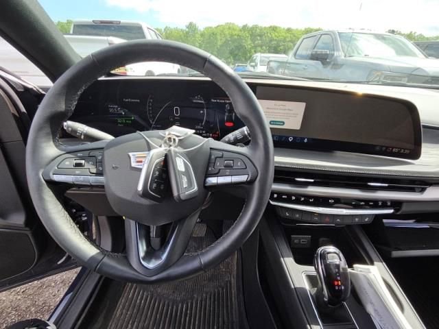 Certified 2025 Cadillac XT4 Premium Luxury AWD/4WD image 2