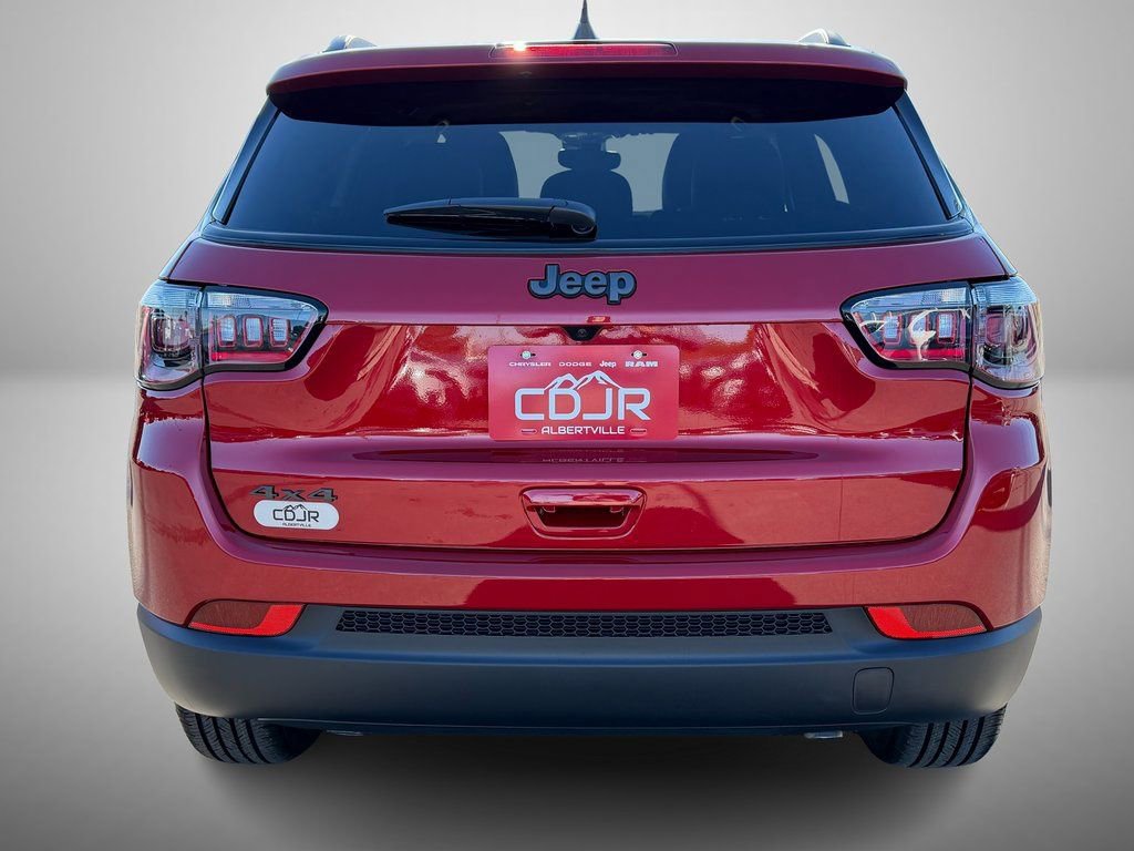 New 2026 Jeep Compass Latitude image 7