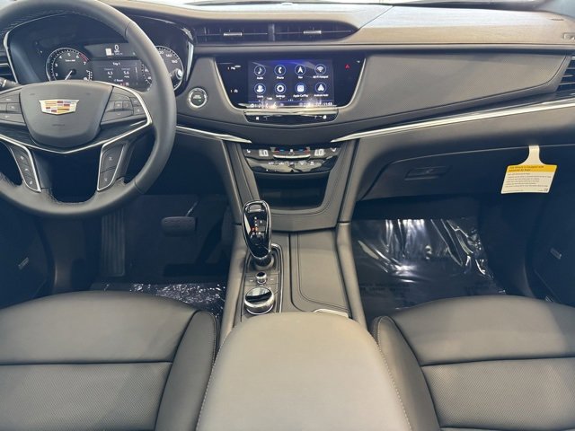 New 2025 Cadillac XT5 Premium Luxury image 2