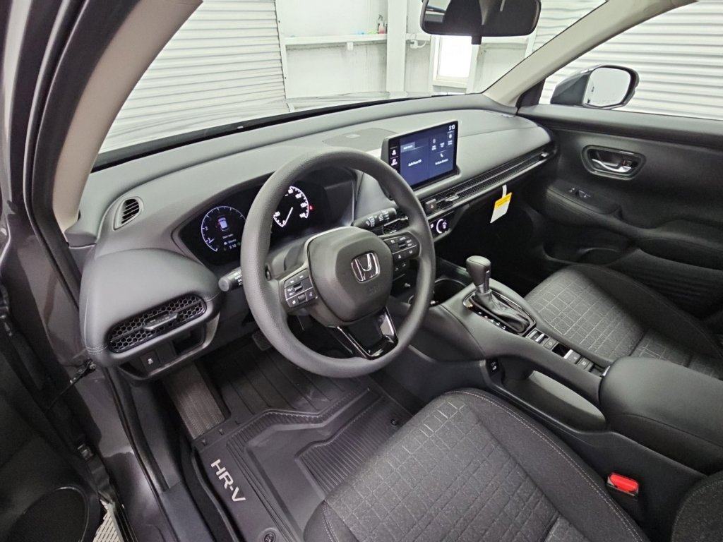 New 2027 Honda HR-V LX image 11