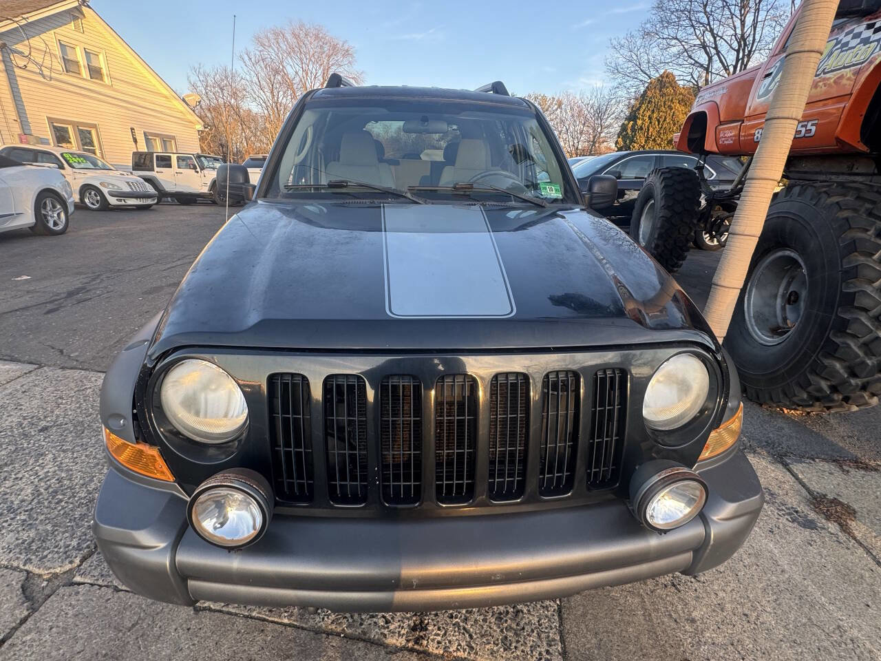 Used 2005 Jeep Liberty Renegade image 3