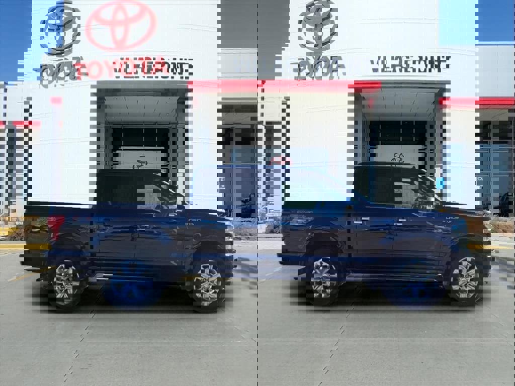 Used 2019 Ford F150 Platinum w/ Equipment Group 701A Luxury image 8