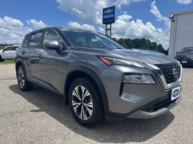 Used 2023 Nissan Rogue SV image 1