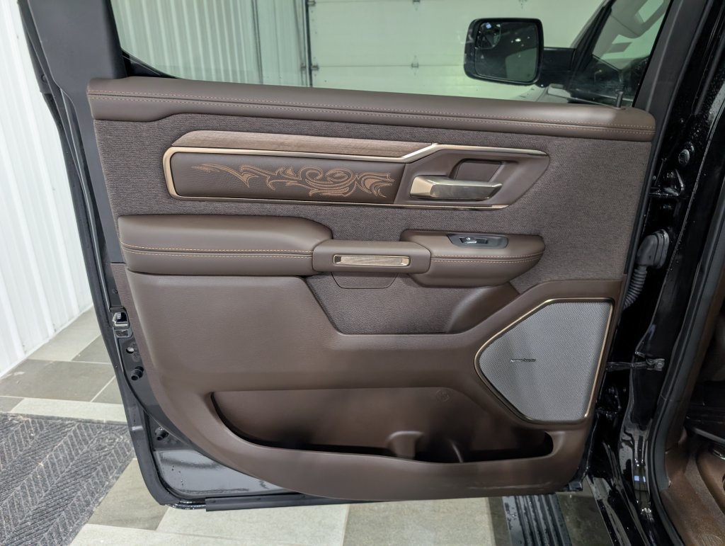 Used 2026 RAM 1500 Limited AWD/4WD image 10
