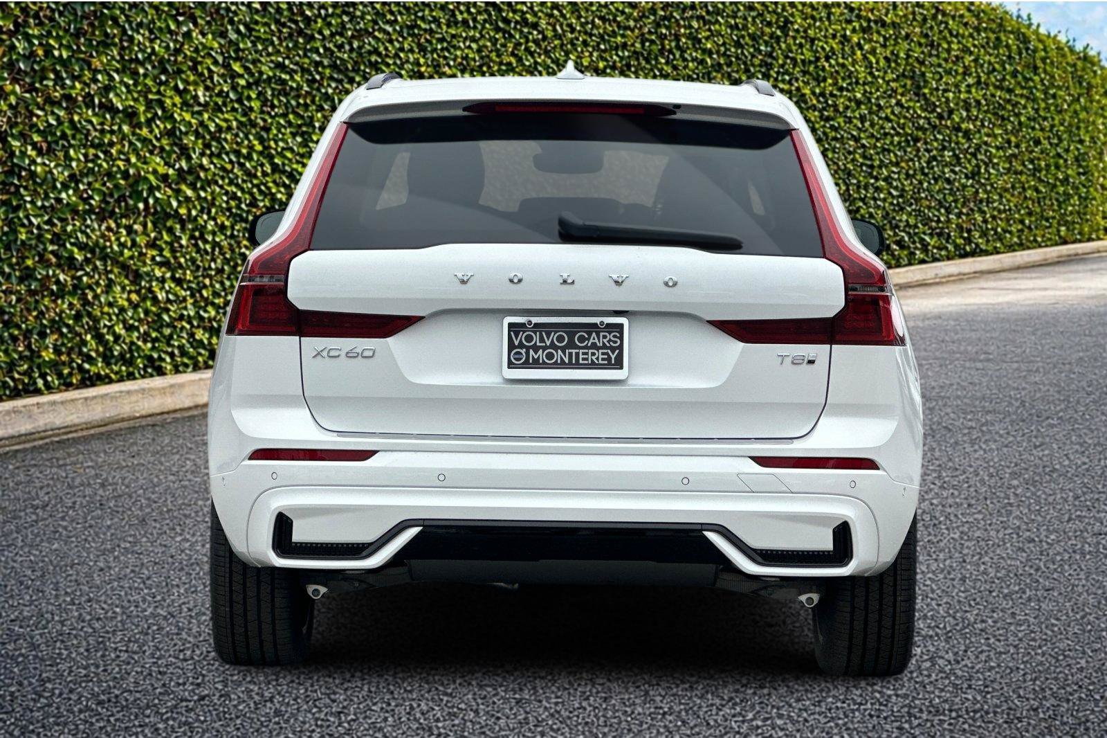 New 2026 Volvo XC60 T8 Plus w/ Climate Package PRO AWD/4WD image 5