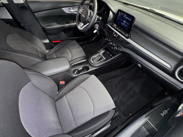 Used 2022 Kia Forte LXS w/ LXS Technology Package FWD image 18