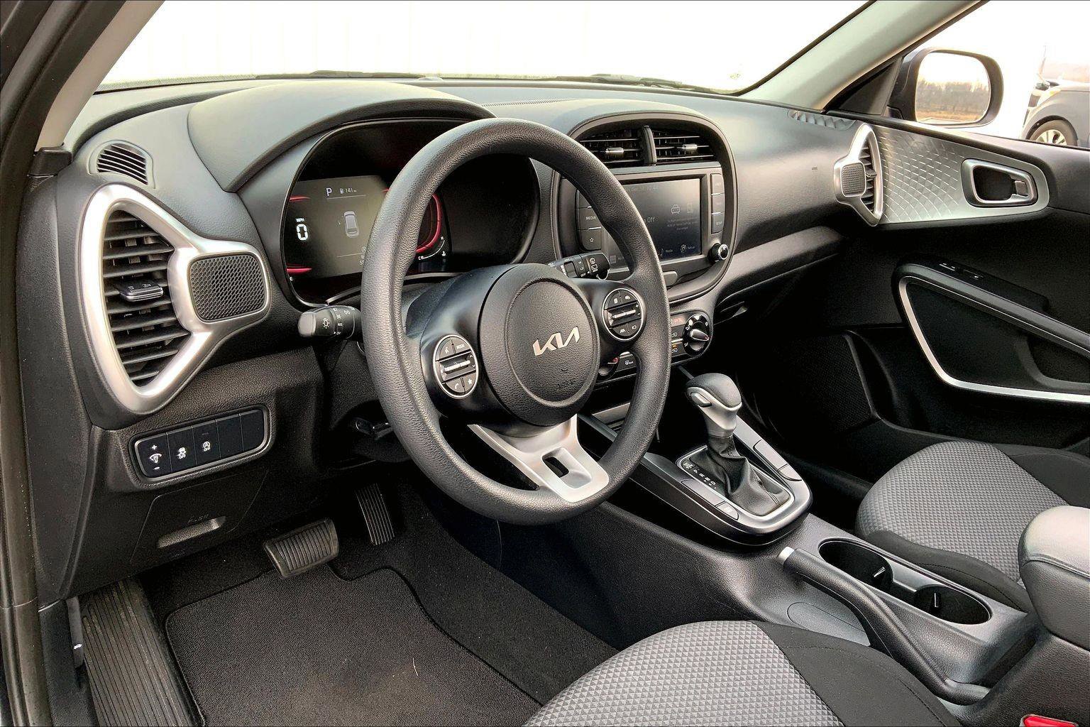 Used 2023 Kia Soul LX w/ Option Group 015 image 12