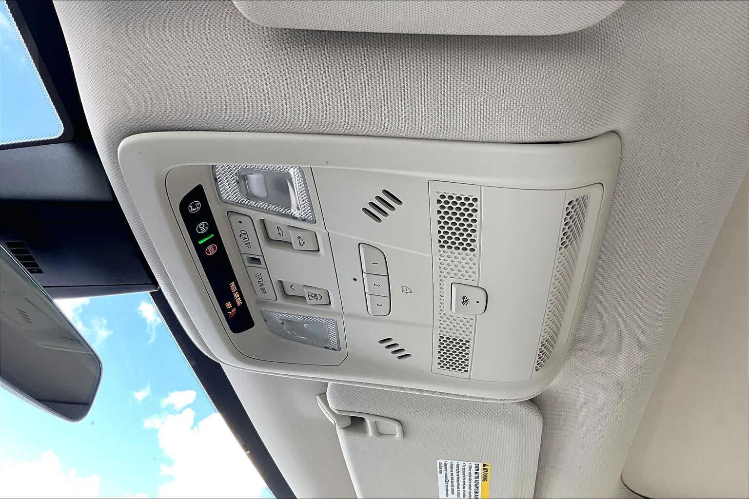 Used 2020 Cadillac XT5 Premium Luxury FWD image 32