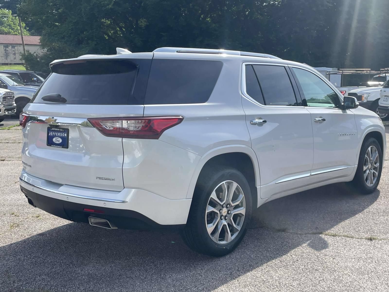 Used 2021 Chevrolet Traverse Premier AWD/4WD image 3