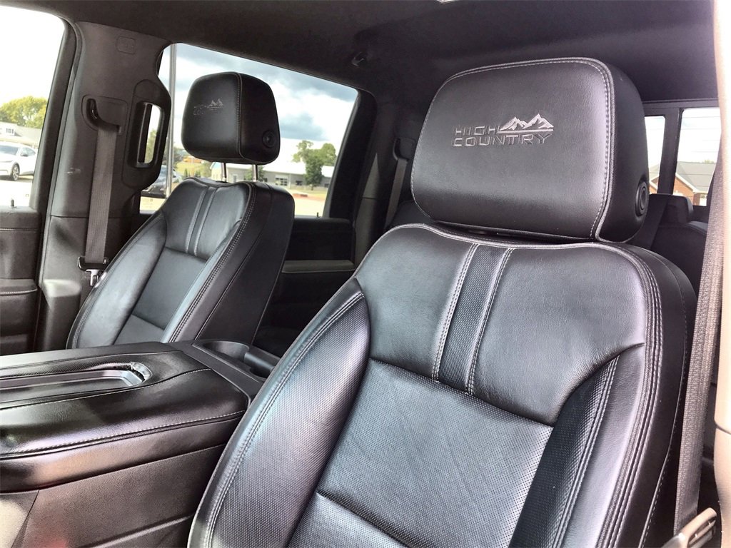 Used 2021 Chevrolet Silverado 3500 High Country image 11