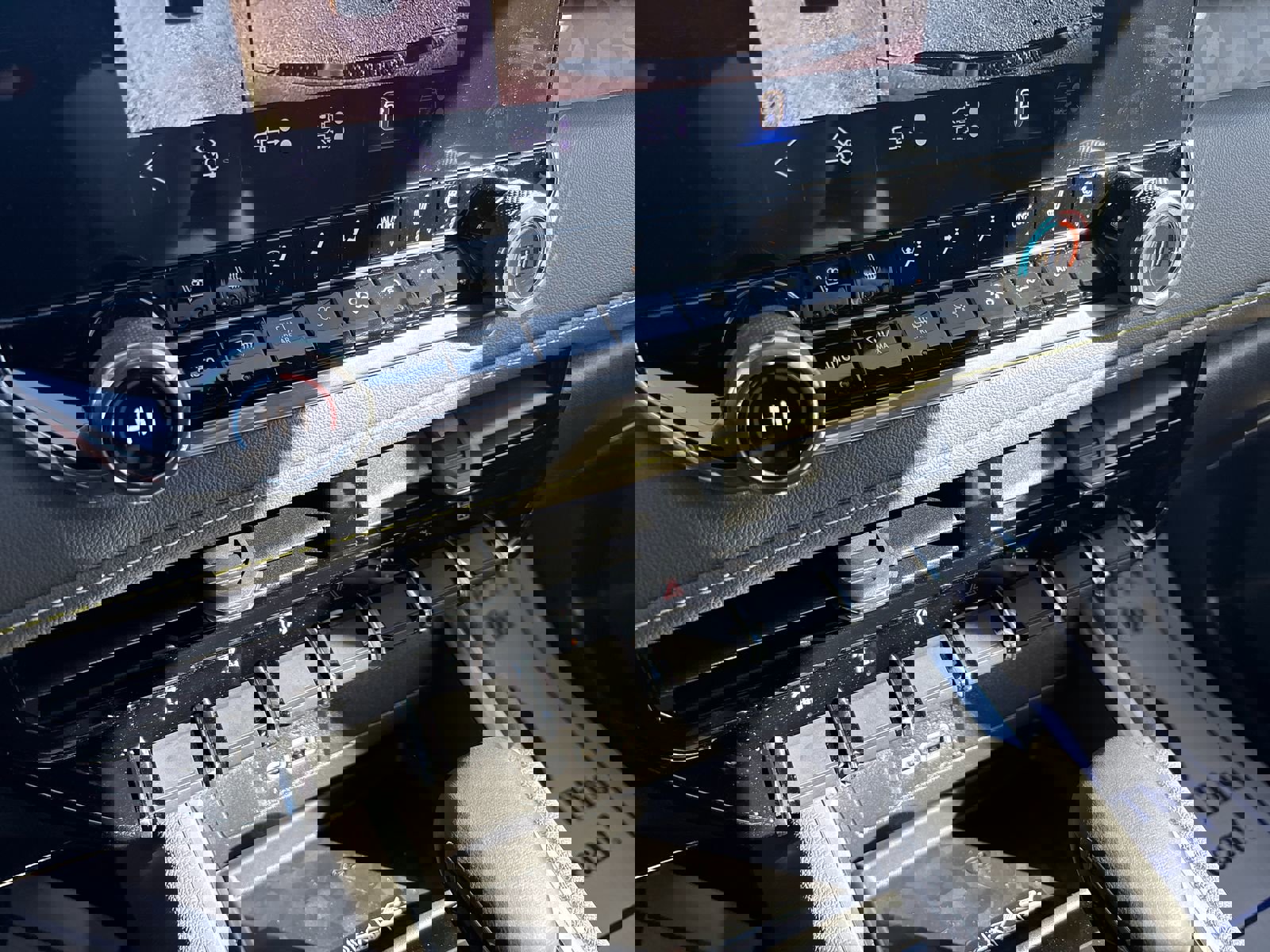 New 2026 Chevrolet Colorado ZR2 w/ Technology Package image 21