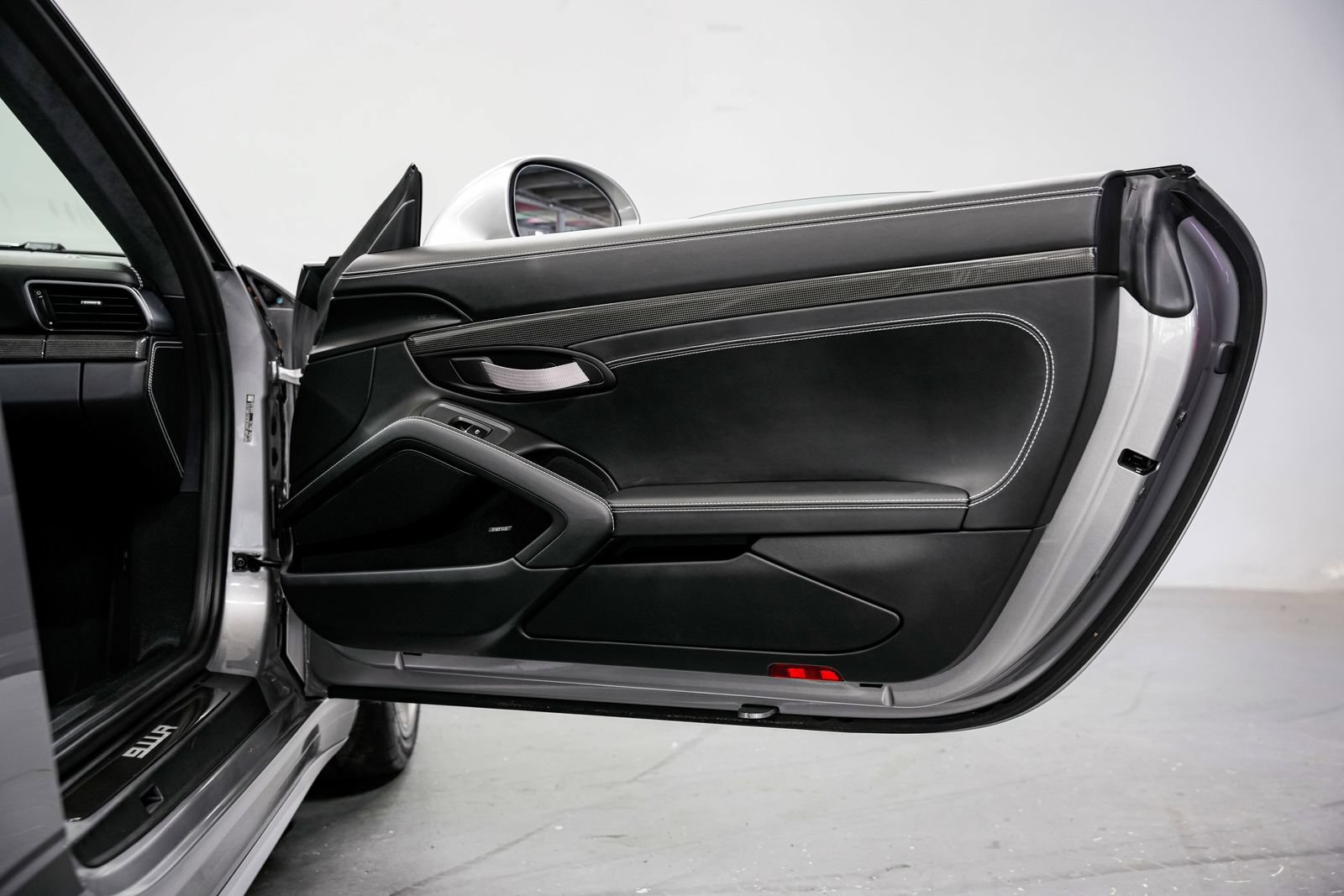 Used 2016 Porsche 911 R RWD image 27