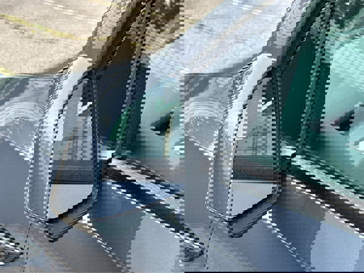 Used 2020 Tesla Model Y Long Range image 26