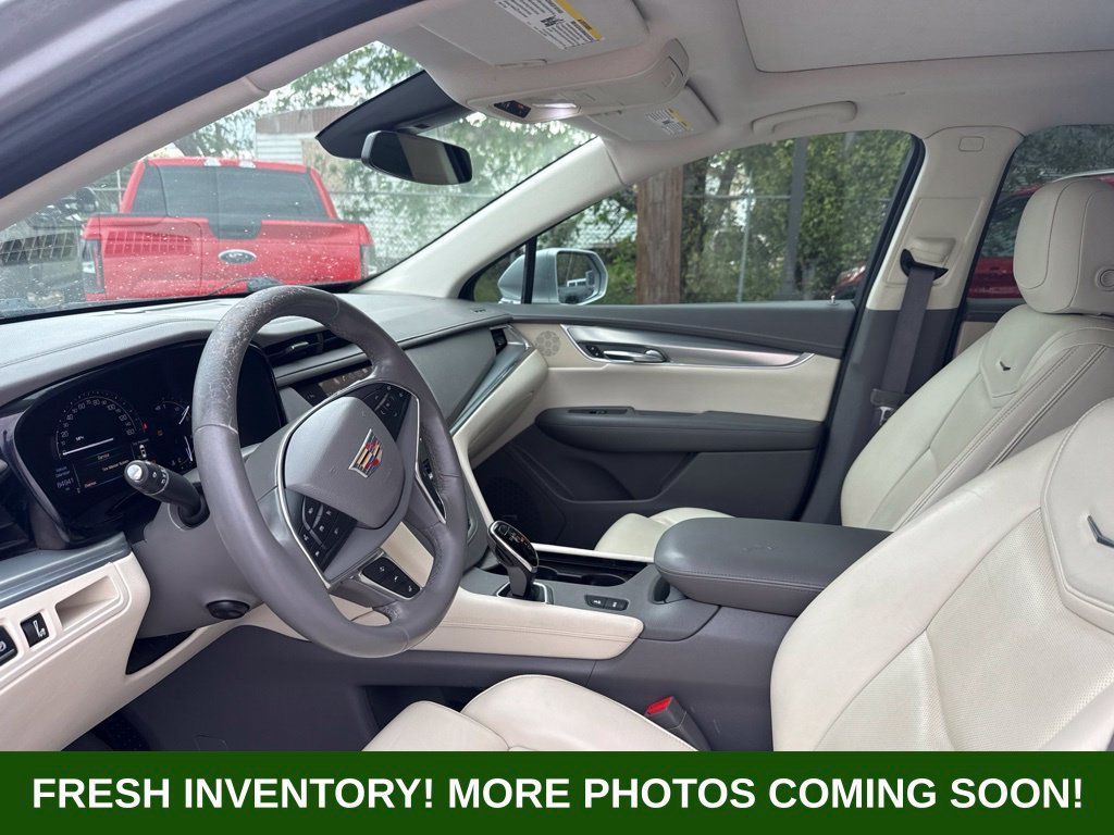 Used 2017 Cadillac XT5 Premium Luxury FWD image 8