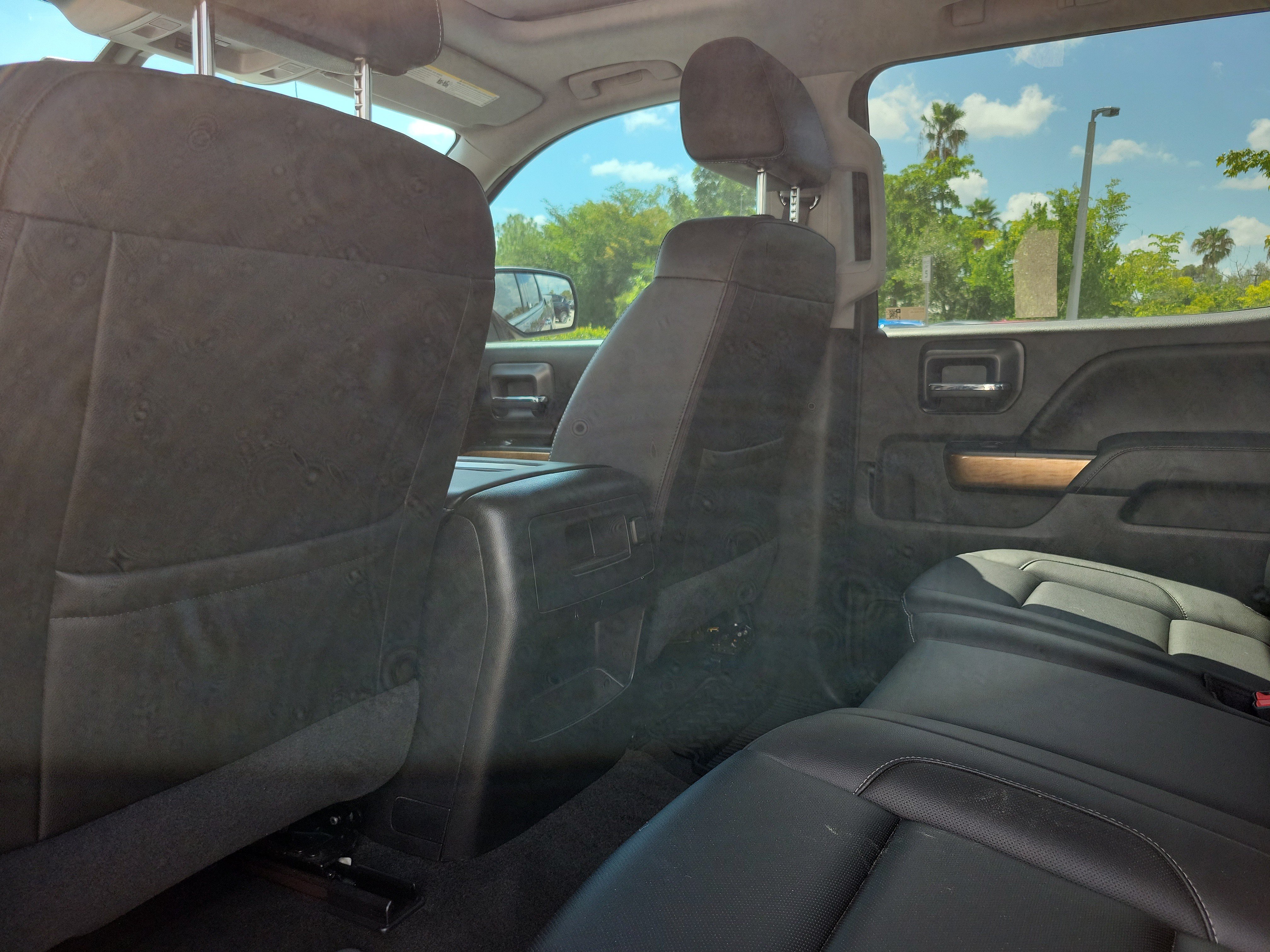 Used 2018 Chevrolet Silverado 1500 LTZ RWD image 15