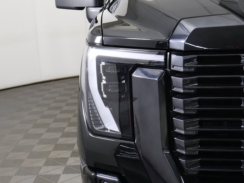 Used 2024 GMC Sierra 3500 Denali Ultimate image 18
