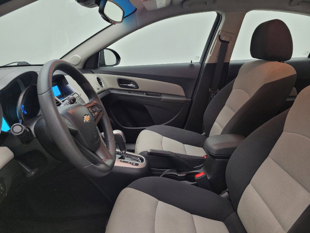 Used 2016 Chevrolet Cruze LS image 17