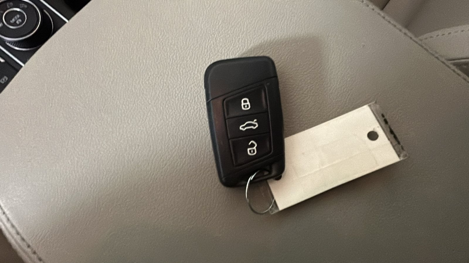 Used 2018 Volkswagen Atlas SE AWD/4WD image 25