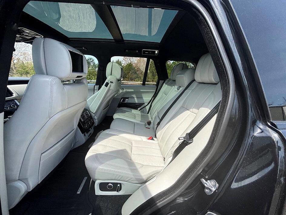Used 2016 Land Rover Range Rover Supercharged image 19