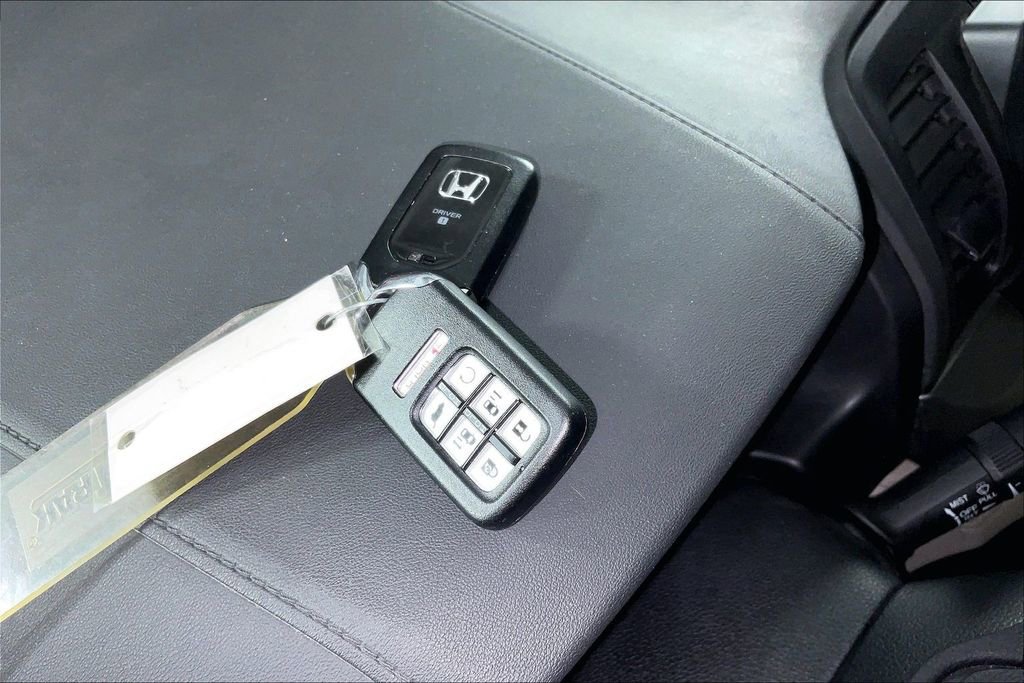 Used 2023 Honda Odyssey Touring image 13