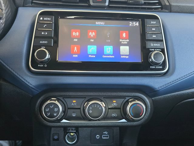 Used 2025 Nissan Versa SV FWD image 10