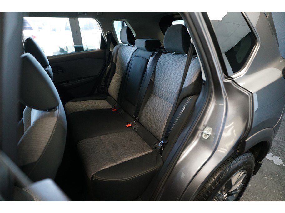Used 2021 Nissan Rogue S FWD image 12