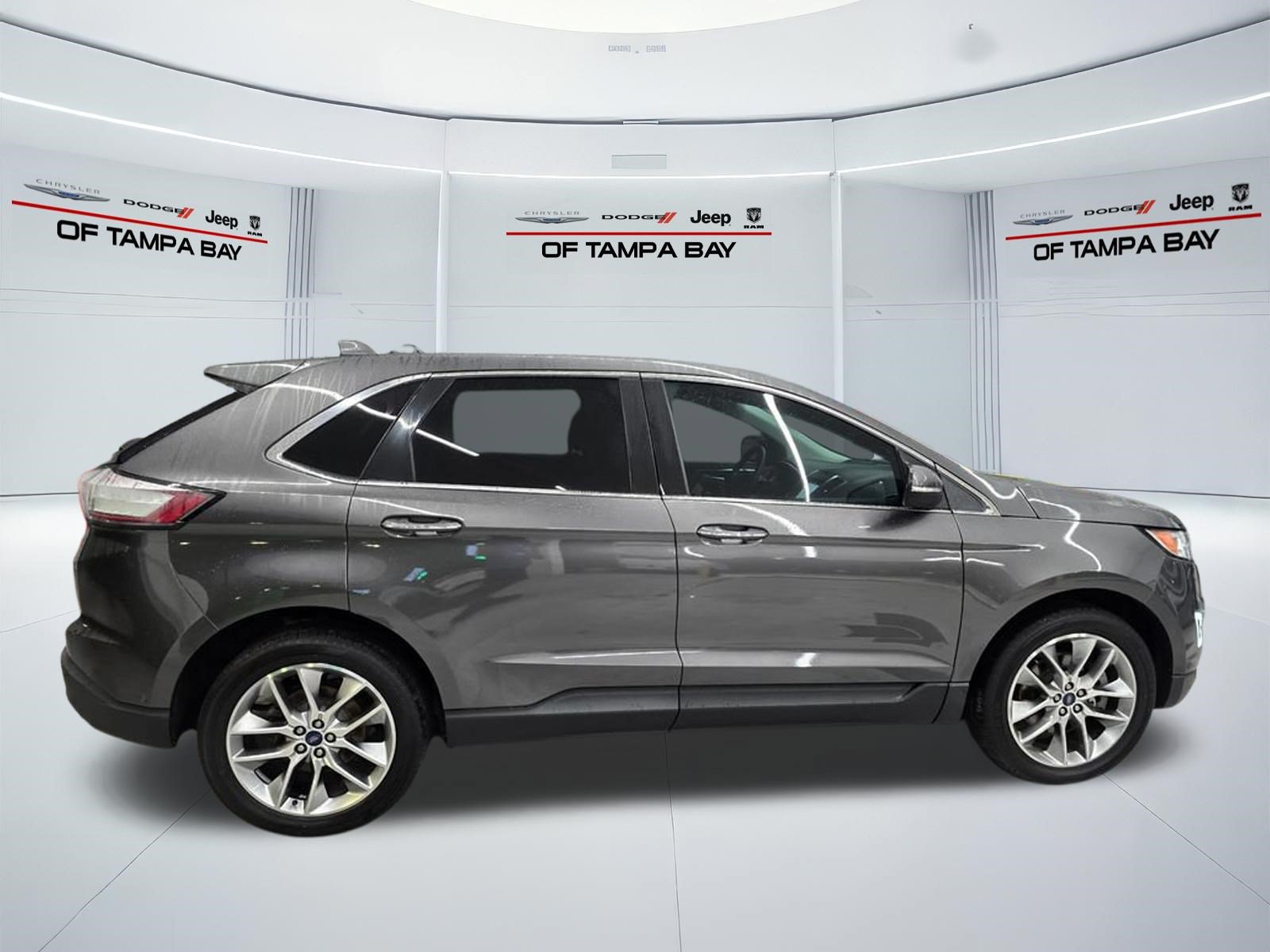 Used 2018 Ford Edge Titanium w/ Equipment Group 302A AWD/4WD image 7