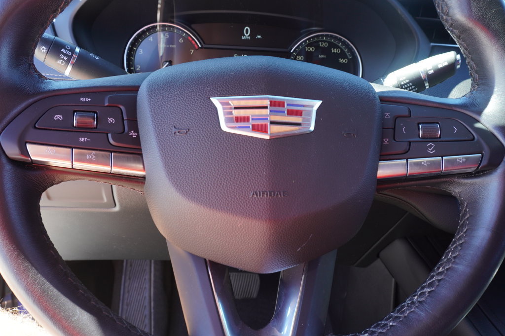 Certified 2023 Cadillac XT4 Premium Luxury AWD/4WD image 18